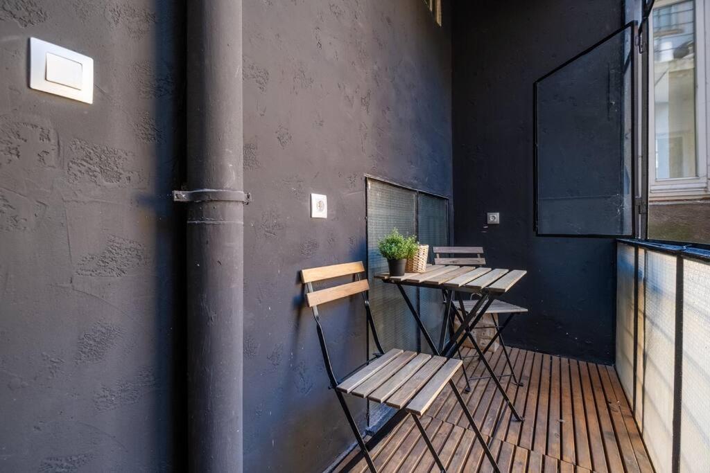 Stunning Luxury 3 Bedroom Apt In The Heart Of Town София Екстериор снимка