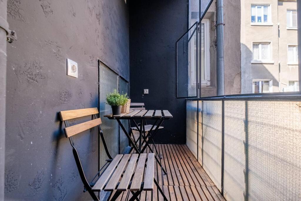 Stunning Luxury 3 Bedroom Apt In The Heart Of Town София Екстериор снимка