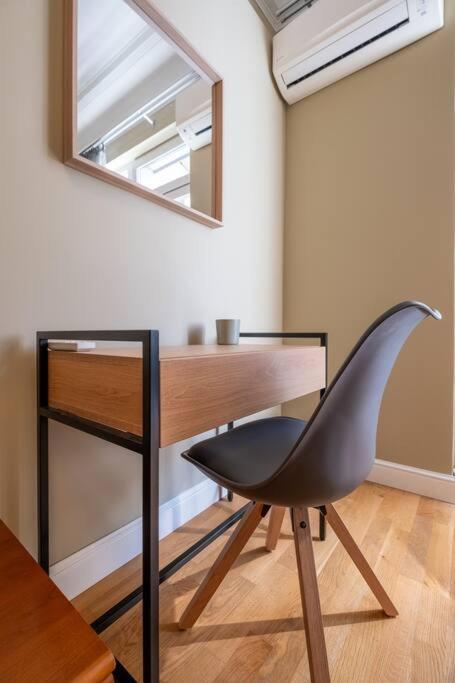 Stunning Luxury 3 Bedroom Apt In The Heart Of Town София Екстериор снимка