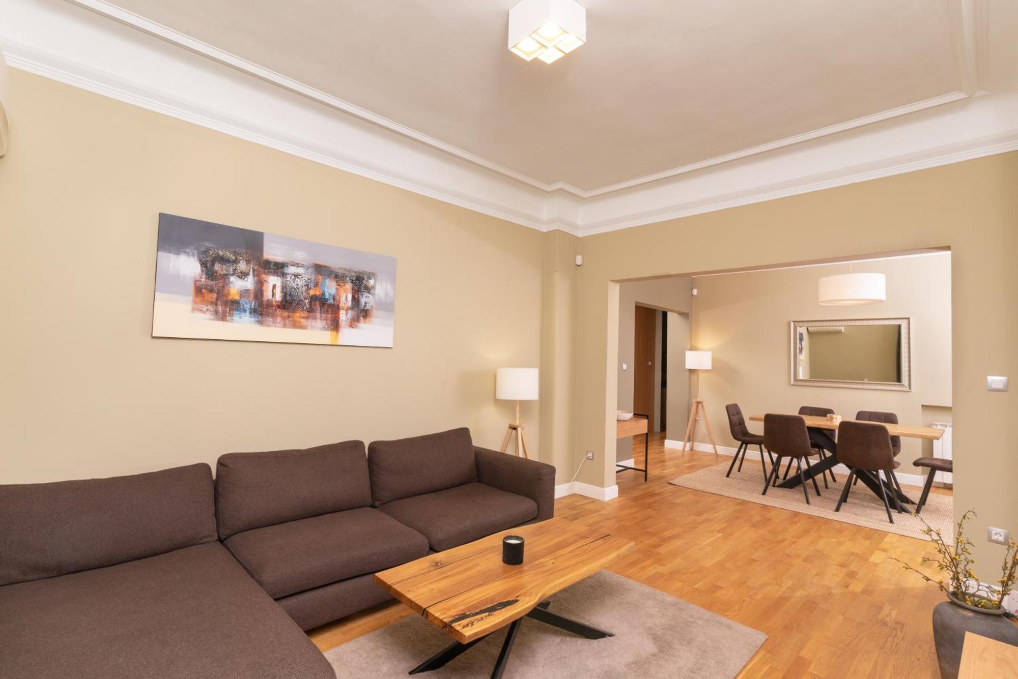 Stunning Luxury 3 Bedroom Apt In The Heart Of Town София Екстериор снимка